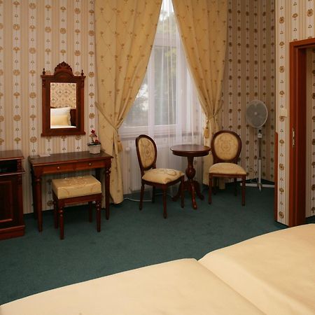 Hotel Mertin Chomutov Eksteriør billede
