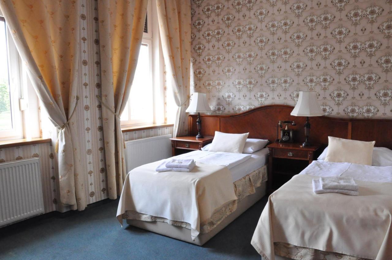 Hotel Mertin Chomutov Eksteriør billede